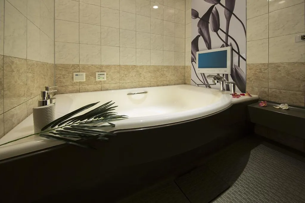 Hotel In The Green (Adults Only) Kyoto 2*,